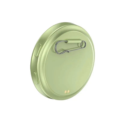 Badge LED Bluetooth 1.7” HD – Pantalla Inteligente para GIFs, Videos e Imágenes Anime